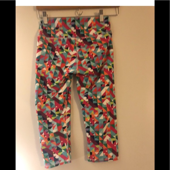 Fabletics multi colored geometric capris. XXS - Picture 6 of 10